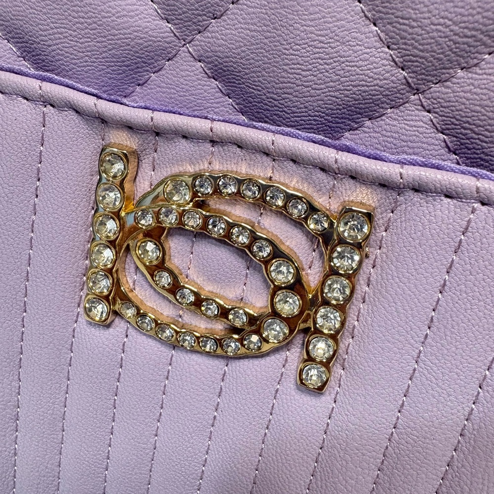 NWT  Quilted Rhinestone Crossbody Bag
Gold Chain Strap purse #minimalist#lilac - Picture 2 of 7